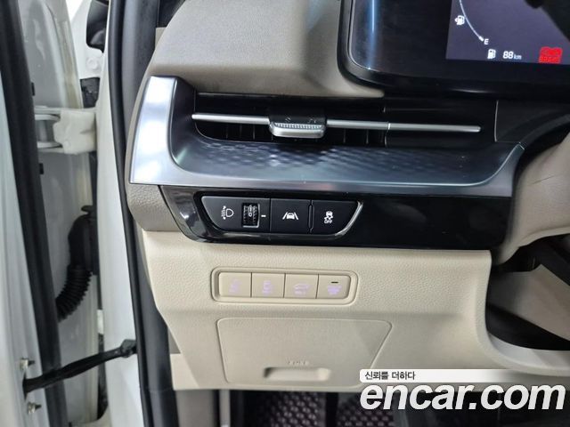 Kia Carnival (IV) Gasoline 9-Seater Hi-Limousine Signature 2023 — фото 21