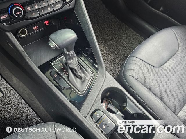 Kia Niro 1.6 HEV Prestige 2021 — фото 9