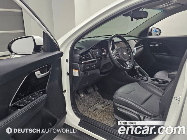 Kia Niro 1.6 HEV Prestige 2021 — фото 15