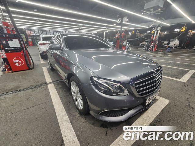 Mercedes-Benz E-Class (W213) E300 4MATIC Exclusive