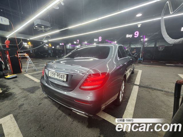 Mercedes-Benz E-Class (W213) E300 4MATIC Exclusive 2018 — фото 2