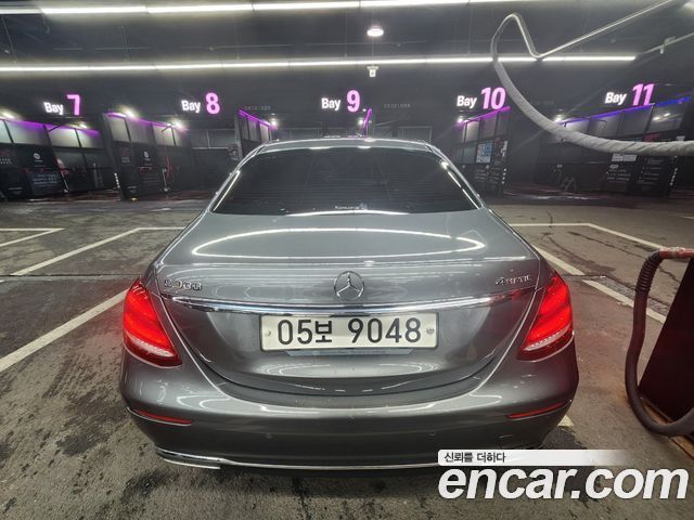 Mercedes-Benz E-Class (W213) E300 4MATIC Exclusive 2018 — фото 4