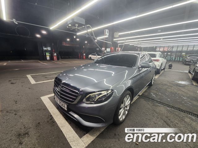 Mercedes-Benz E-Class (W213) E300 4MATIC Exclusive 2018 — фото 10