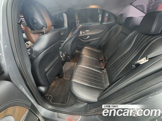 Mercedes-Benz E-Class (W213) E300 4MATIC Exclusive 2018 — фото 22