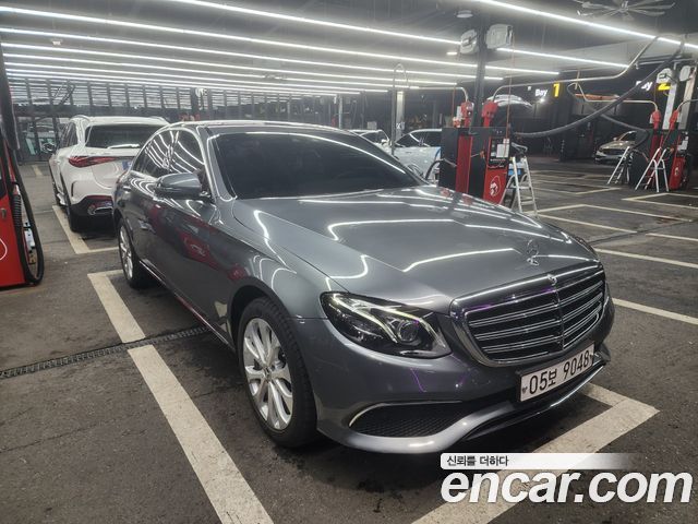 Mercedes-Benz E-Class (W213) E300 4MATIC Exclusive 2018 — фото 23