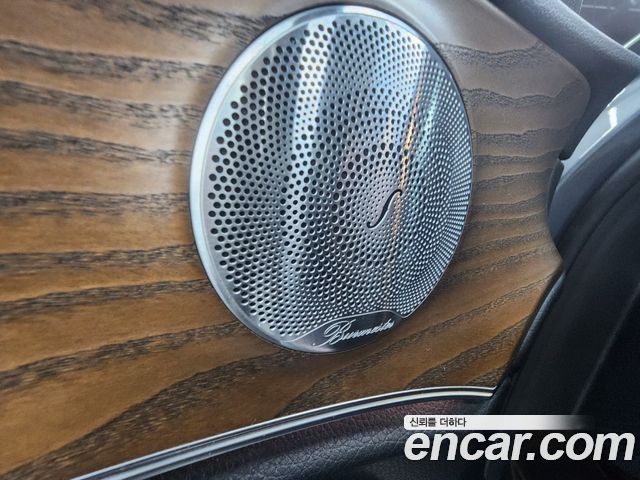 Mercedes-Benz E-Class (W213) E300 4MATIC Exclusive 2018 — фото 24