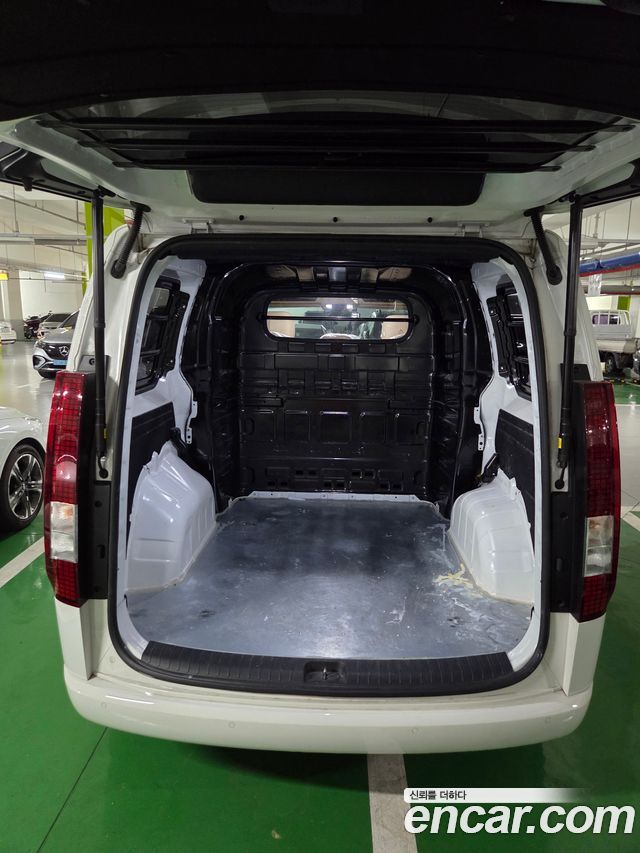 Hyundai Staria HEV 1.6 Cargo 5-Seater Modern 2025 — фото 5