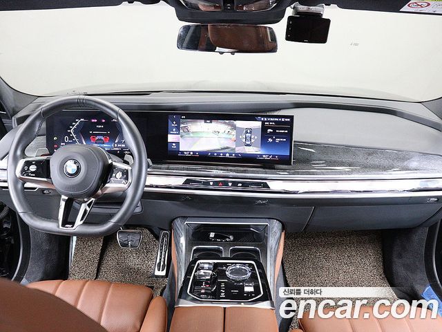 BMW 7 Series (G70) 740i xDrive M Sport Limited 2024 — фото 18