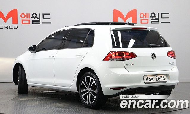 Volkswagen Golf (VII) 2.0 TDI Premium 2015 — фото 5