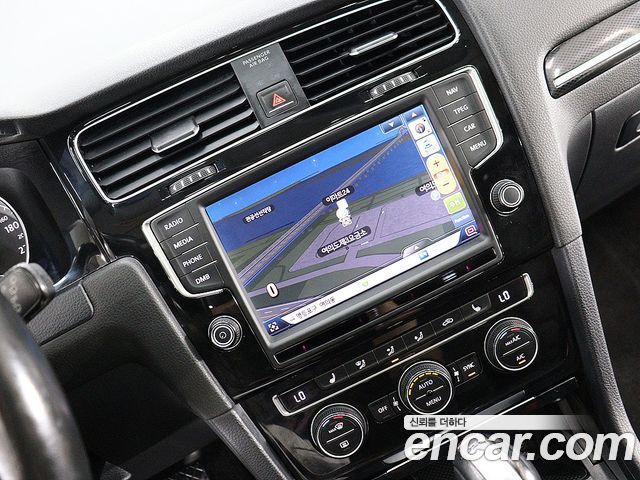 Volkswagen Golf (VII) 2.0 TDI Premium 2015 — фото 9