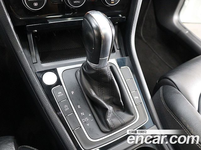 Volkswagen Golf (VII) 2.0 TDI Premium 2015 — фото 15