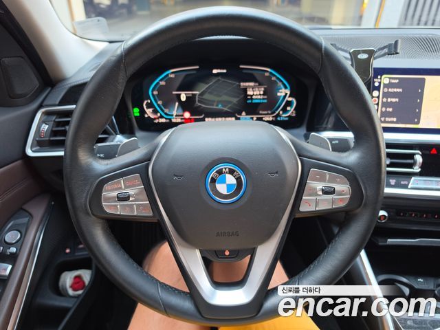 BMW 3 Series (G20) 330e Luxury 2022 — фото 15