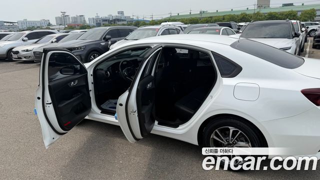 Kia K3 (II) 1.6 Prestige 2022 — фото 9