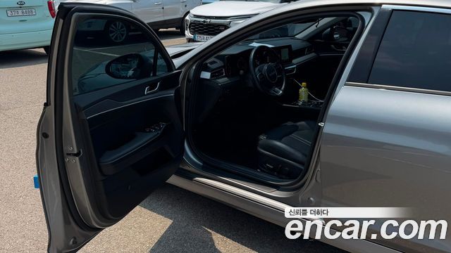 Kia K5 (III) 2.0 Prestige 2023 — фото 9