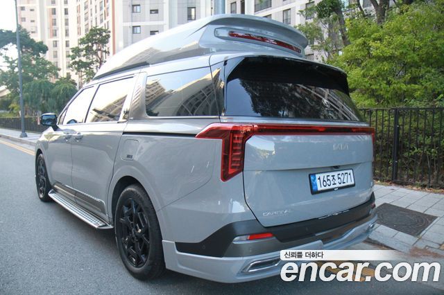 Kia Carnival (IV) HEV 9-Seater Hi-Limousine (Special vehicle) 2025 — фото 2