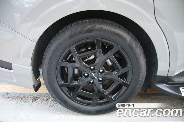 Kia Carnival (IV) HEV 9-Seater Hi-Limousine (Special vehicle) 2025 — фото 5