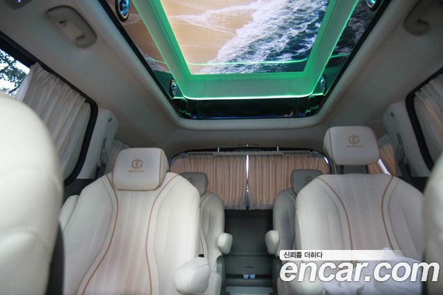 Kia Carnival (IV) HEV 9-Seater Hi-Limousine (Special vehicle) 2025 — фото 17