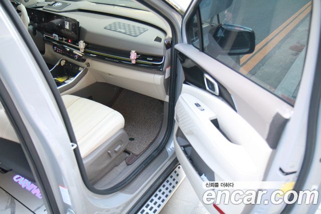 Kia Carnival (IV) HEV 9-Seater Hi-Limousine (Special vehicle) 2025 — фото 21