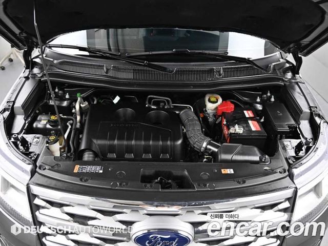 Ford Explorer 2.3 Limited 4WD 5th 2018 — фото 6