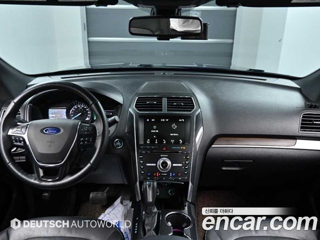 Ford Explorer 2.3 Limited 4WD 5th 2018 — фото 7