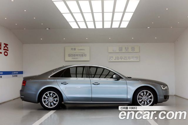 Audi A8 4.2 FSI Quattro RSE D4 2011 — фото 5