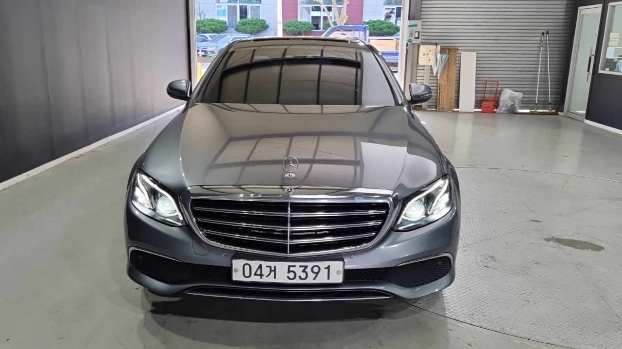 Mercedes-Benz E-Class (W213) E220d Exclusive 2018 — фото 3