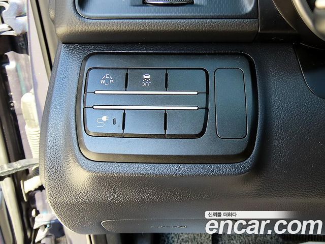 KG Mobility (SsangYong) Tivoli Air Diesel IX 2WD 2016 — фото 16