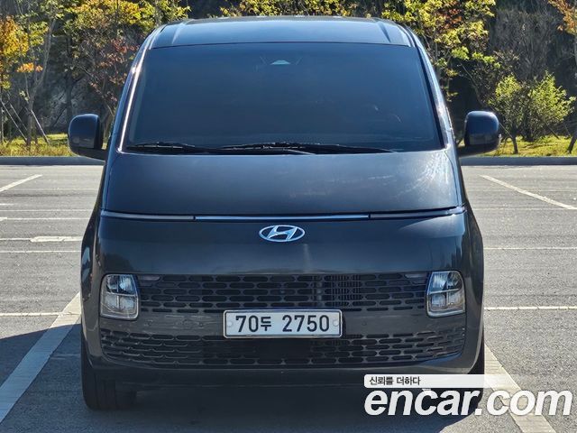 Hyundai Staria Tourer 11-Seater Modern 2022 — фото 2