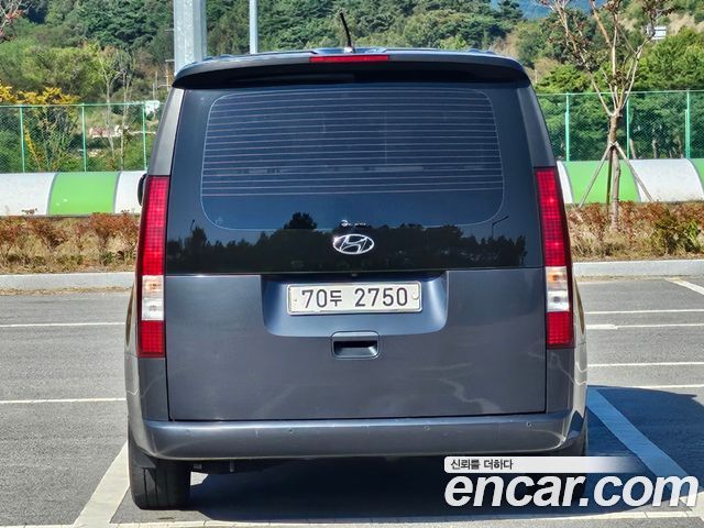 Hyundai Staria Tourer 11-Seater Modern 2022 — фото 6