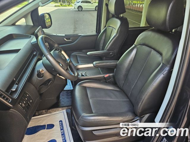 Hyundai Staria Cargo 5-Seater Modern 2023 — фото 16