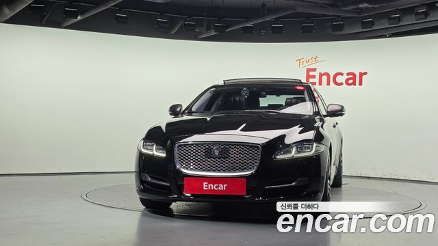 Jaguar XJ 3.0D Premium Luxury LWB X351 2016 — фото 3