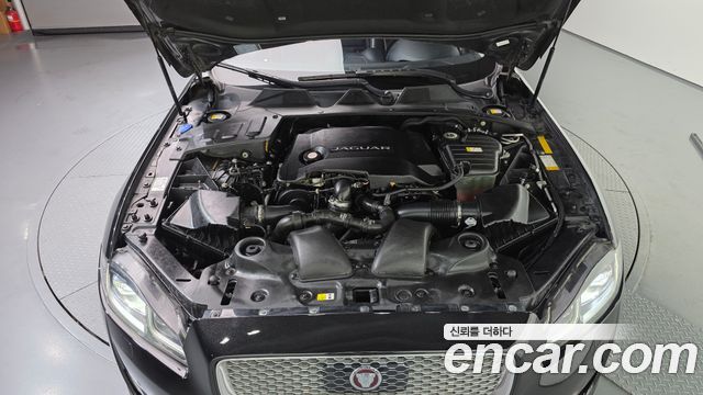 Jaguar XJ 3.0D Premium Luxury LWB X351 2016 — фото 6