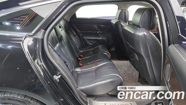 Jaguar XJ 3.0D Premium Luxury LWB X351 2016 — фото 12