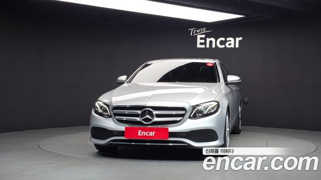 Mercedes-Benz E-Class (W213) E220d Avantgarde 2017 — фото 3