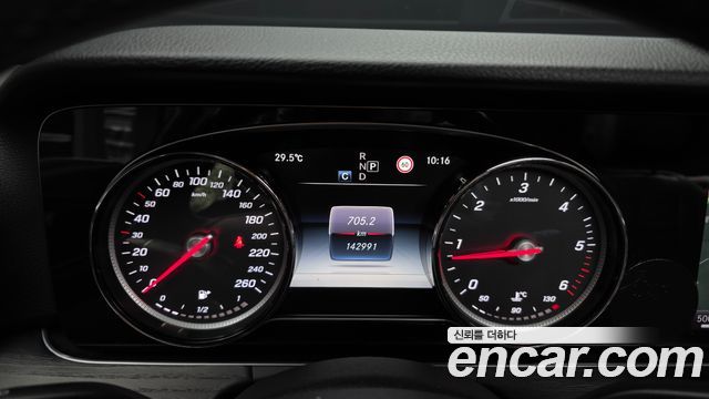 Mercedes-Benz E-Class (W213) E220d Avantgarde 2017 — фото 8