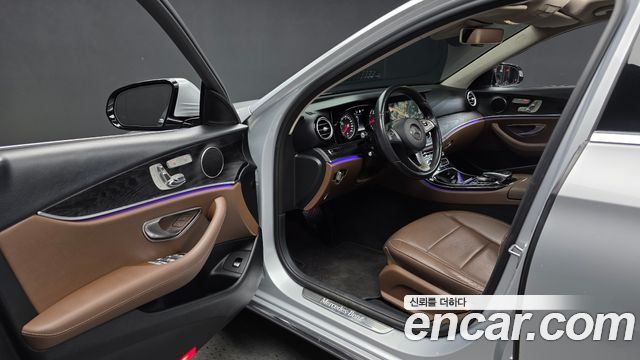 Mercedes-Benz E-Class (W213) E220d Avantgarde 2017 — фото 10