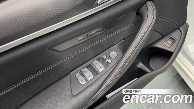BMW 5 Series (G30) 520i M Sport 2022 — фото 24