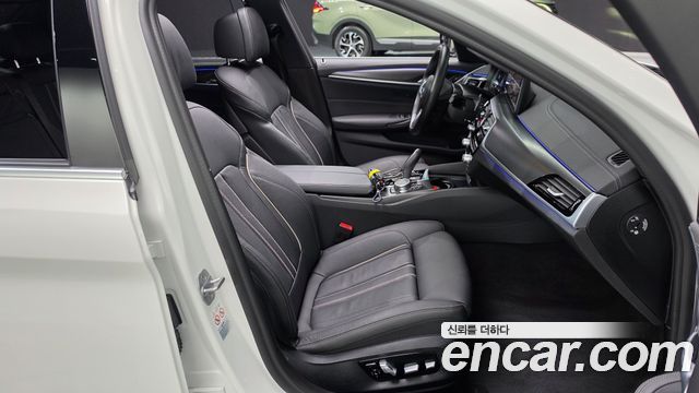 BMW 5 Series (G30) 520i M Sport 2022 — фото 32