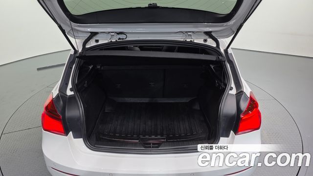 BMW 1 Series (F20) 118d Sport 5Door 2017 — фото 23