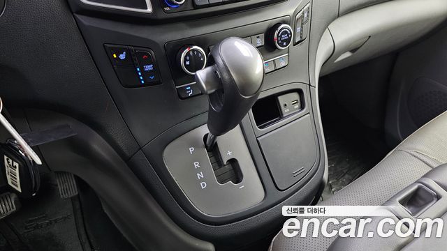 Hyundai Grand Starex Wagon 12-Seater Smart 2019 — фото 9