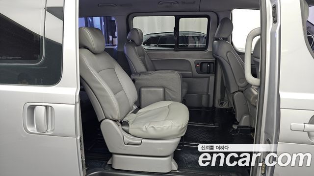 Hyundai Grand Starex Wagon 12-Seater Smart 2019 — фото 12