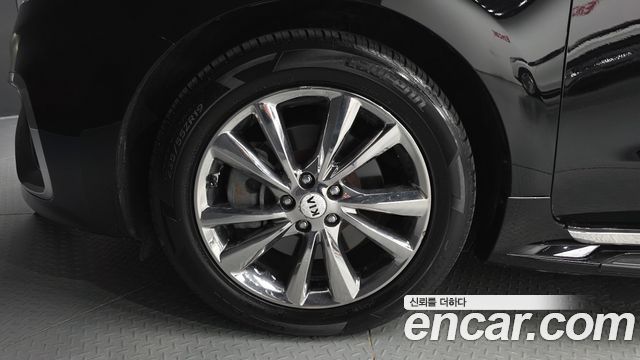 Kia Carnival 9-Seater Hi-Limousine Noblesse Special 2019 — фото 5