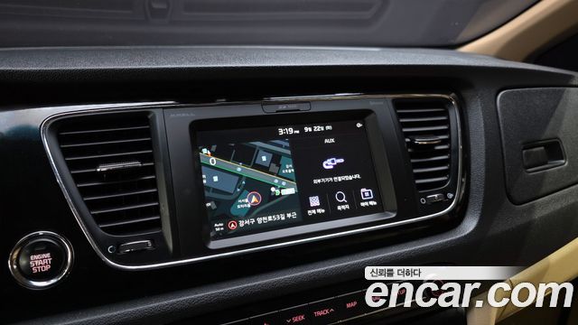 Kia Carnival 9-Seater Hi-Limousine Noblesse Special 2019 — фото 15