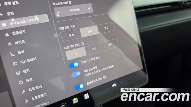 Tesla Model Y RWD 2025 — фото 29
