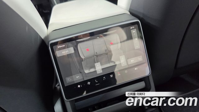 Tesla Model Y RWD 2025 — фото 31