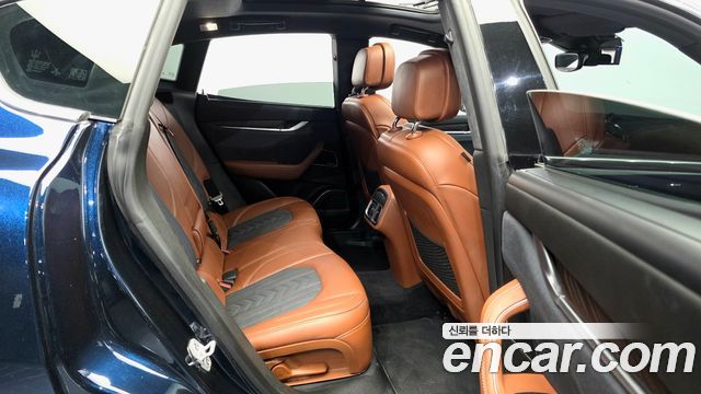 Maserati Levante 3.0 AWD GranLusso 2020 — фото 15