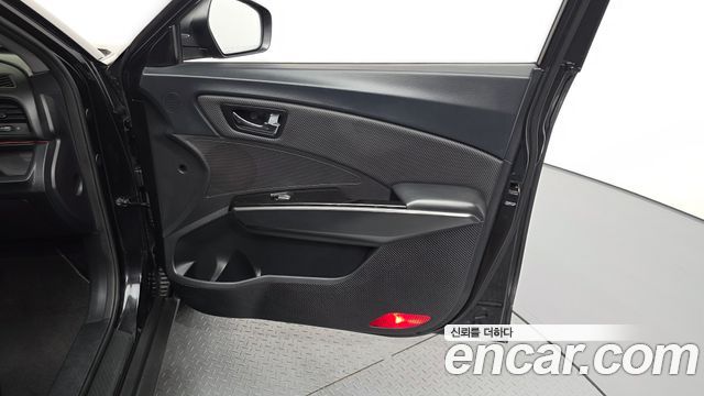 KG Mobility (SsangYong) Tivoli Air Diesel IX 2WD 2016 — фото 30
