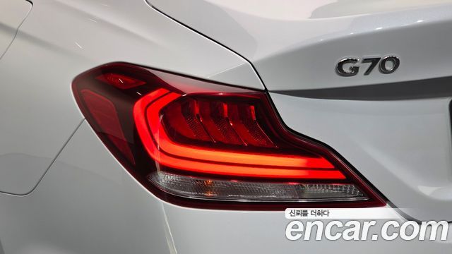 Genesis G70 3.3T Sport AWD Prestige 2019 — фото 23