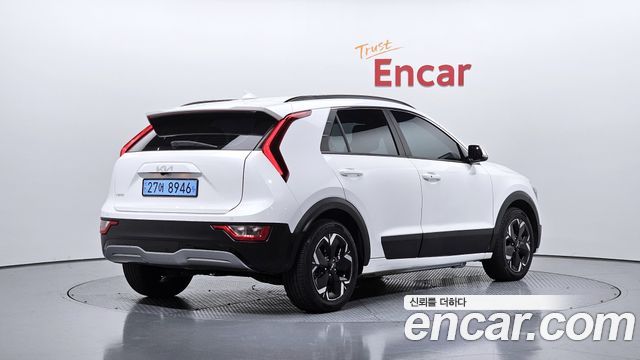 Kia Niro EV Air 2023 — фото 2