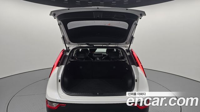 Kia Niro EV Air 2023 — фото 20
